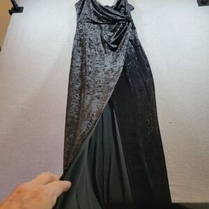 STYLESTALKER Maxi Dress Womens Size M Black Excellent Crushed Velvet High Slit